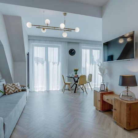 Apartament W Sercu Wroclawia, Garaz, 5Min Do Rynku Buitenkant foto