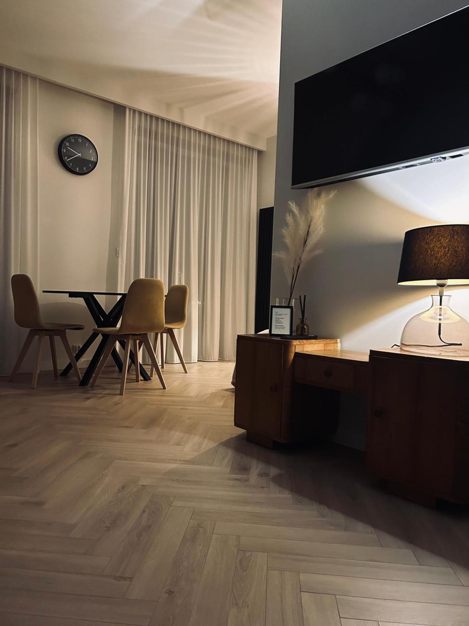 Apartament W Sercu Wroclawia, Garaz, 5Min Do Rynku Buitenkant foto